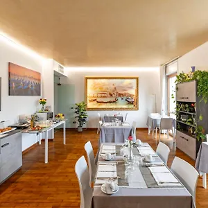 Venice Friends Bed & Breakfast